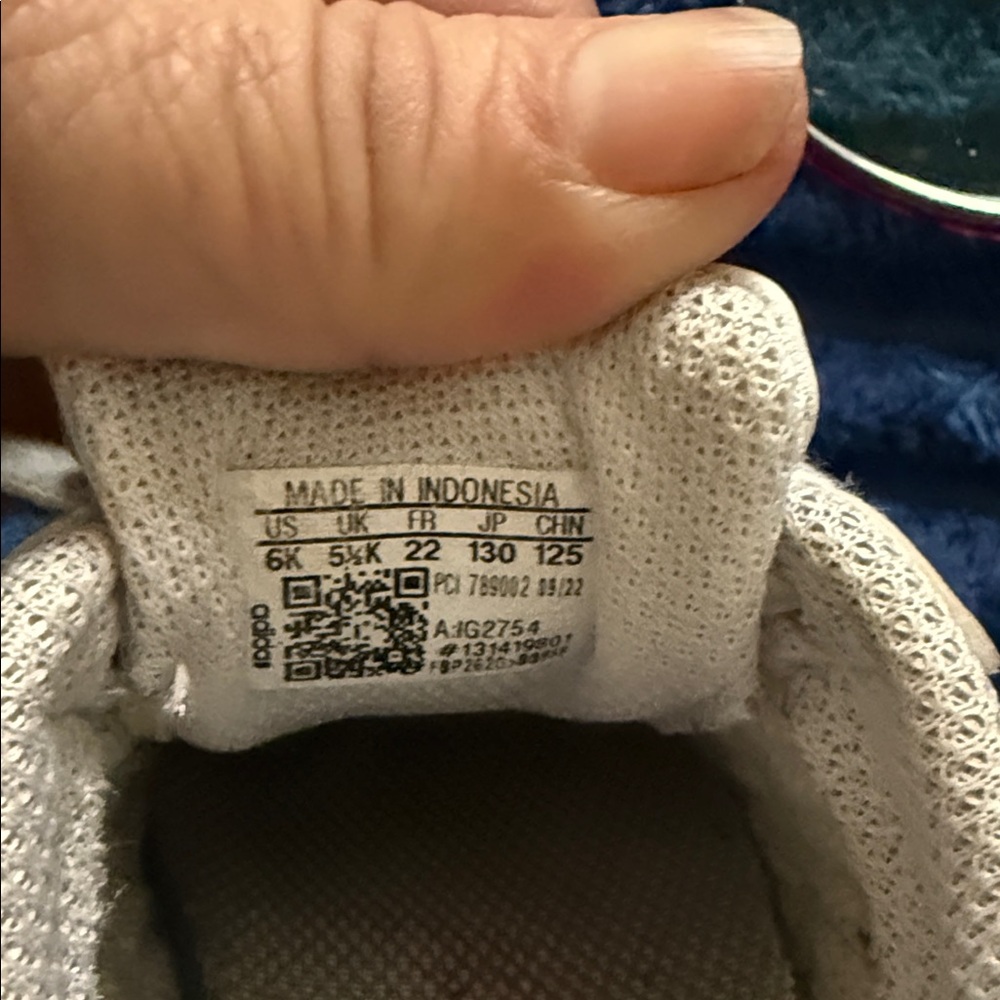 Adidas Kids White and Pink Sneakers - Picture 6 of 6